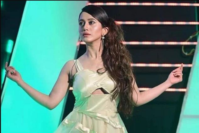 Elina Samantray Height, Weight, Interesting Facts, Career Highlights, Physical Appearance 4 Elina Samantray Career
