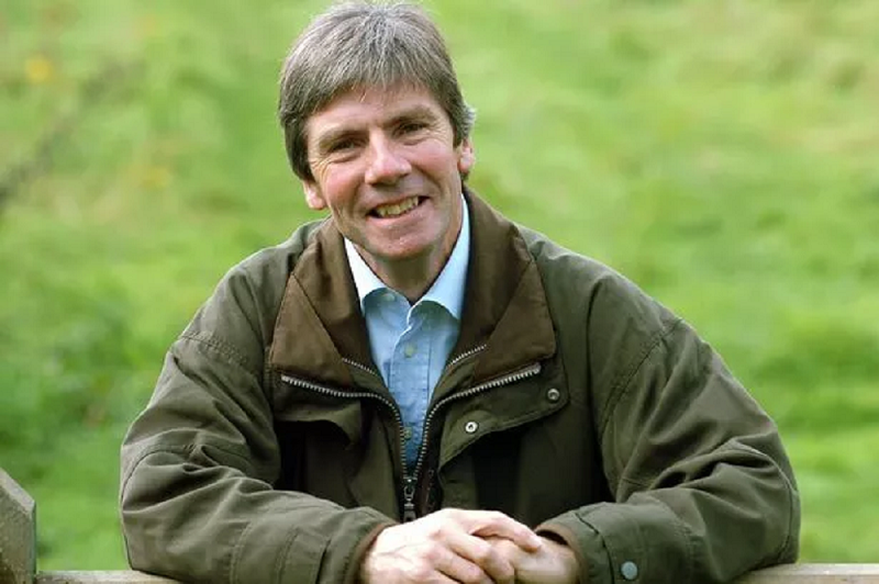 Frank Niholson World: Revealing Weight, Age, Husband, Biography, Family, Facts 4 Frank Niholson Profession