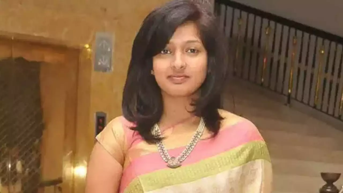 Gayathri Raguram: The Story Behind The Height, Weight, Age, Career And Success 4 Gayathri Raguram