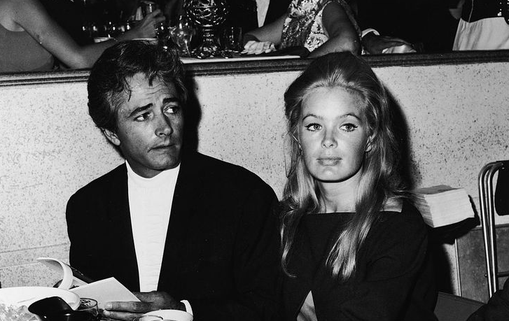 John Derek – Height, Weight, Net Worth & Personal Details 3 John Derek Profession