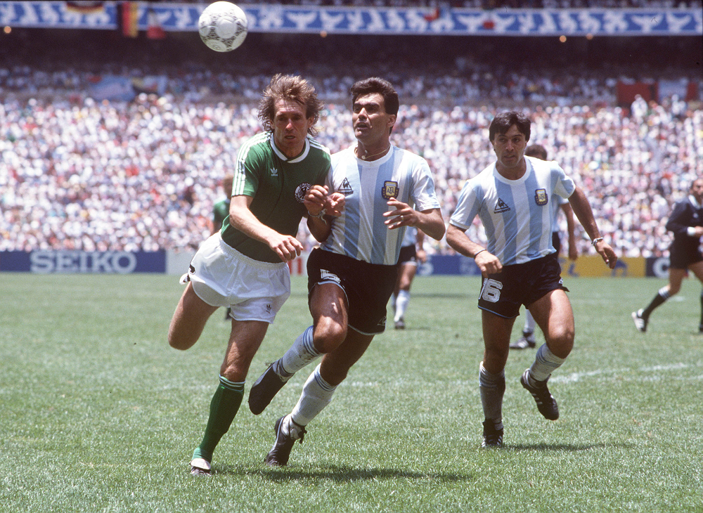 José Luis Brown Height