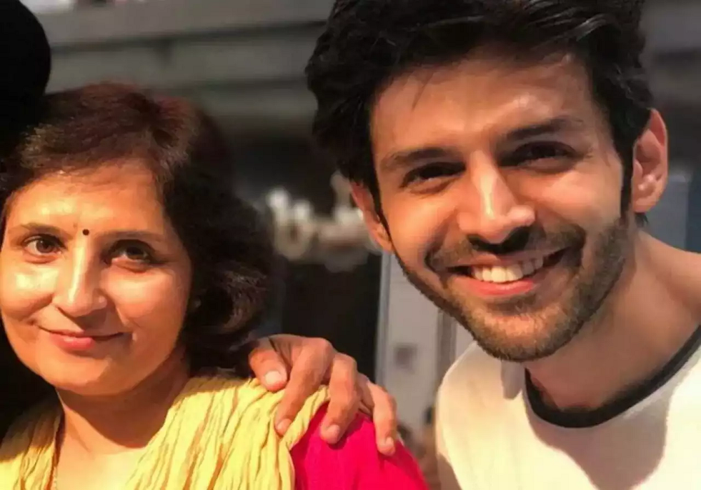 Kartik Aaryan Family