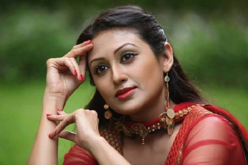 Kusum Sikder career