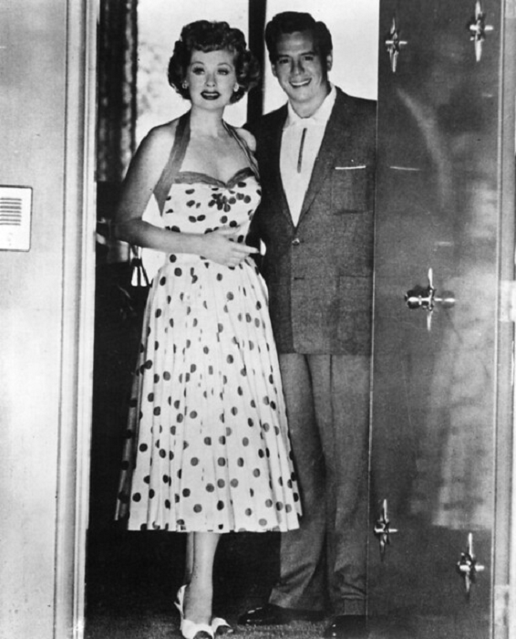 Lucille Ball Weight, Age, Husband, Biography, Family Facts 2 Lucille Ball Height