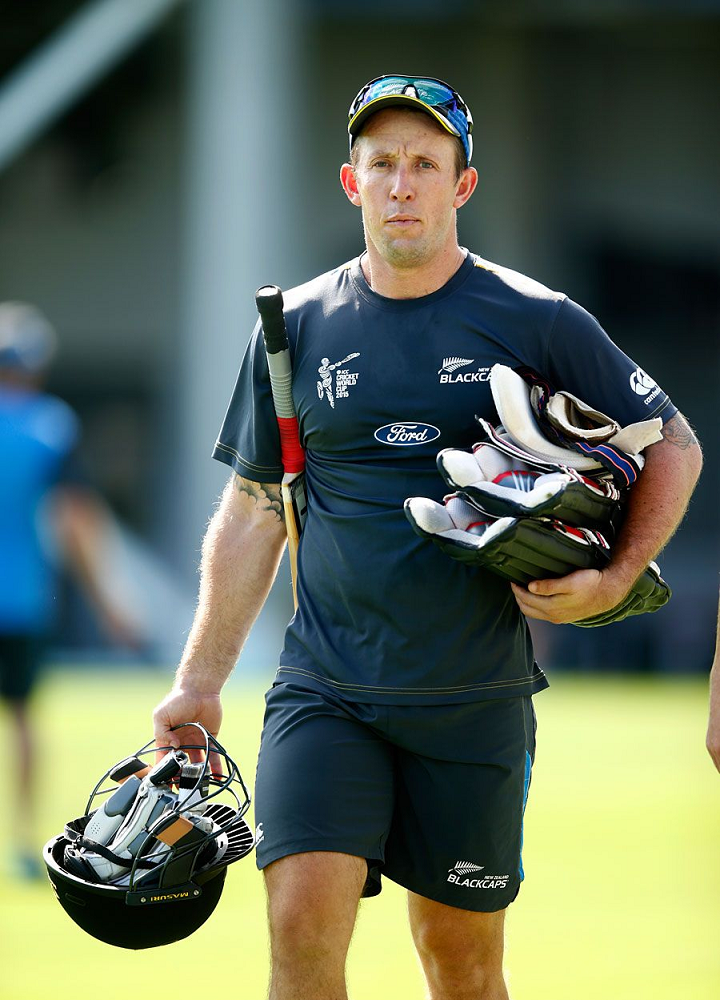 Luke Ronchi Hieght