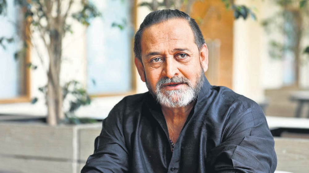 Mahesh Manjrekar Height, Weight, Interesting Facts, Career Highlights, Physical Appearance 3 Mahesh Manjrekar Profession