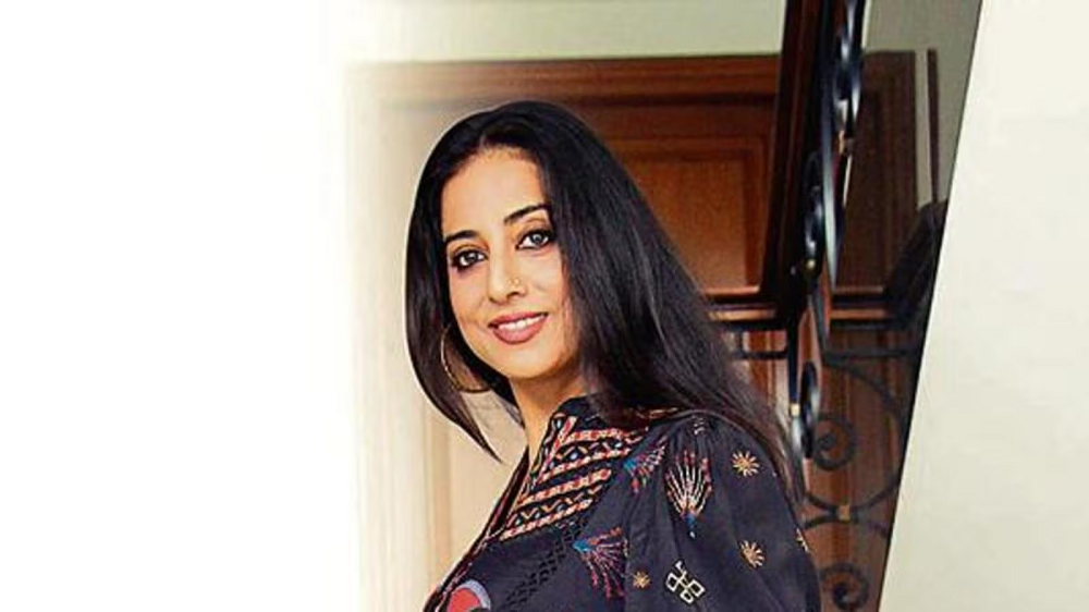 Mahie Gill World: Revealing Weight, Age, Husband, Biography, Family Facts 4 Mahie Gill career
