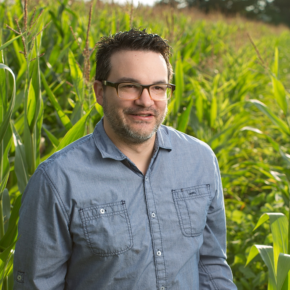 Mike Gore World: Revealing Weight, Age, Husband, Biography, Family Facts 3 Mike Gore Profession