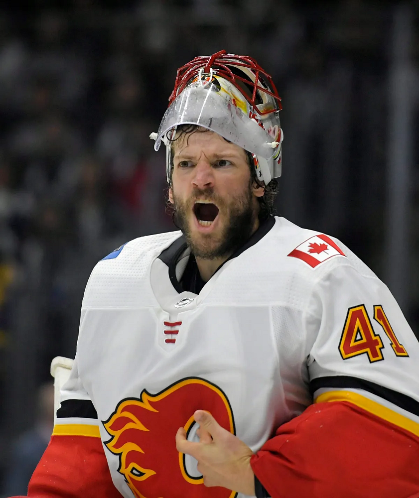 Mike Smith: The Story Behind The Height, Weight, Age, Career, Success 2 Mike Smith Height