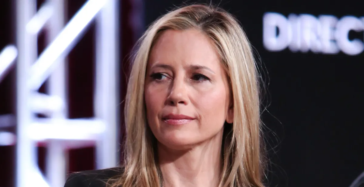 Mira Sorvino’s Biography, Age, Height, Wife, Net Worth, Family 4 Mira Sorvino