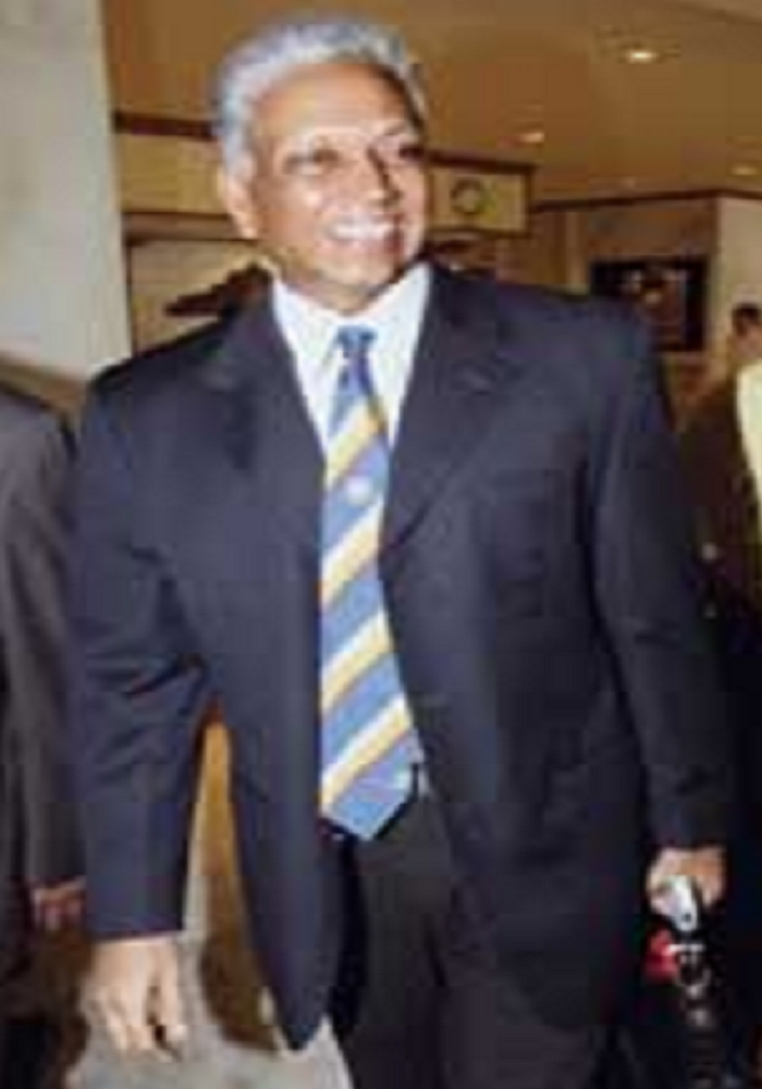 Mohinder Amarnath: Weight, Age, Husband, Biography, Family Facts 2 Mohinder Amarnath Height
