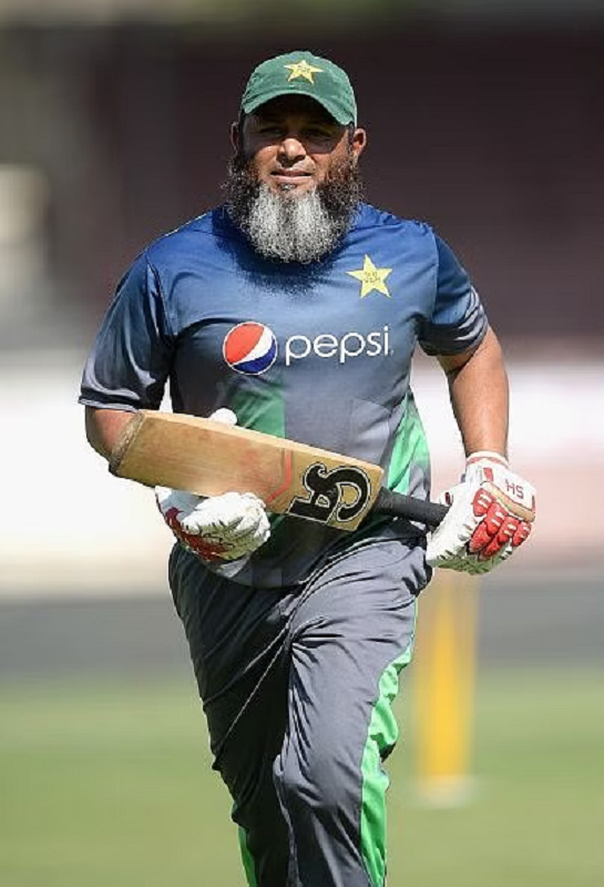 Mushtaq Ahmed Height
