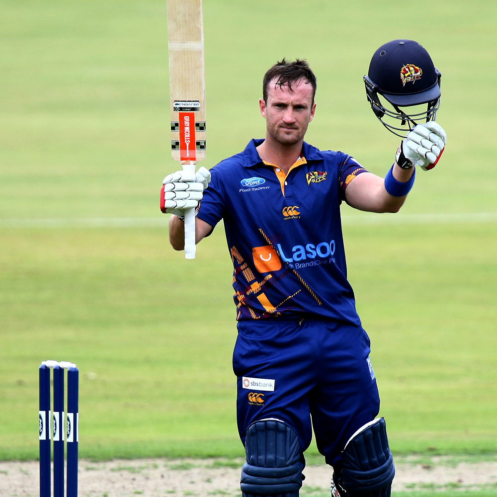 Neil Broom Height, Weight, Age, Biography, Husband More 2 Neil Broom Height