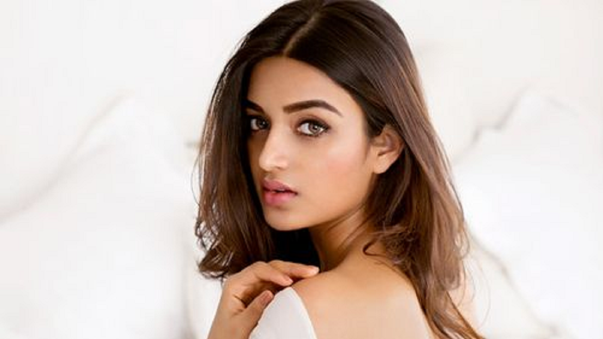 Top 10 Most Popular Telugu Models: Age, Height, Weight and Biography 8 Nidhhi Agerwal