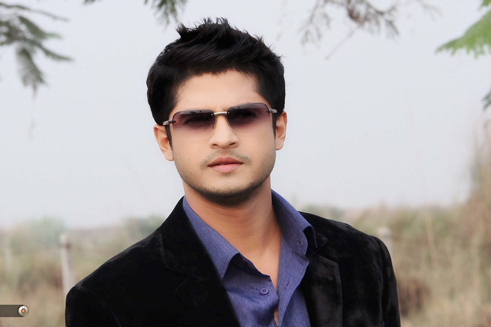 Niloy Alamgir: Height, Weight, Age, Biography, Husband More 4 Niloy Alamgir career