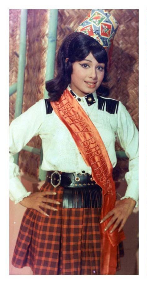 Padma Khanna Height