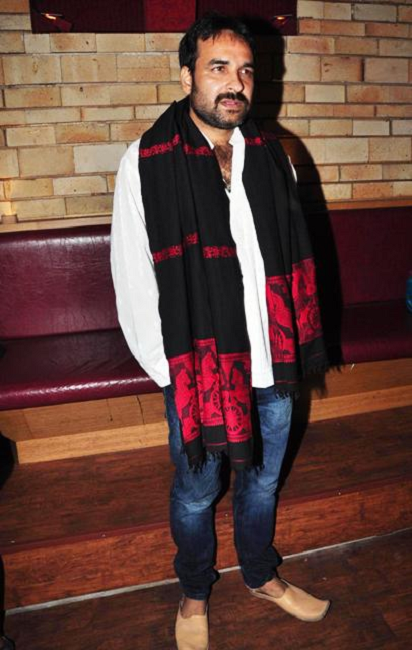 Pankaj Tripathi: Weight, Age, Husband, Biography, Family Facts 2 Pankaj Tripathi Height