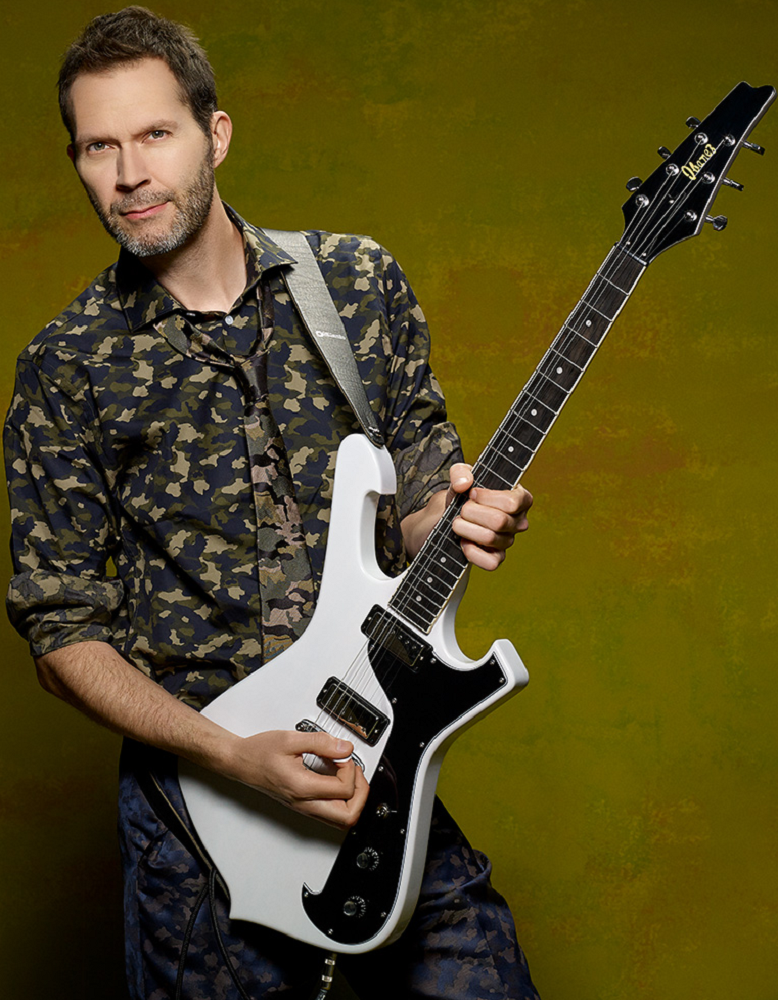 Paul Gilbert Weight, Age, Husband, Biography, Family Facts 2 Paul Gilbert Height
