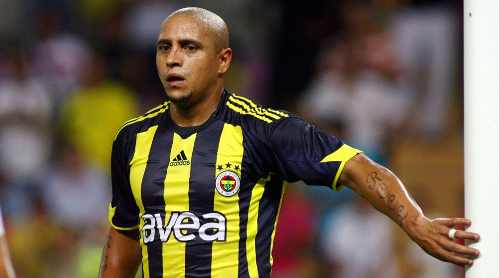 Roberto Carlos Height, Weight, Interesting Facts, Career Highlights, Physical Appearance 2 Roberto Carlos Profession