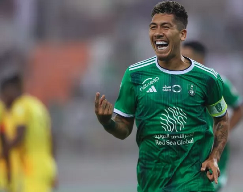 Roberto Firmino’s Biography, Age, Height, Wife, Net Worth, Family 4 Roberto Firmino career