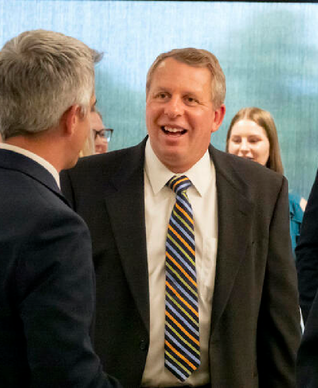 Ronald Draper World: Revealing Weight, Age, Husband, Biography, Family, Facts 2 Ronald Draper Height