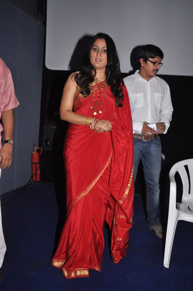 Roopa Iyer: Height, Weight, Age, Biography, Husband More 2 Roopa Iyer Height