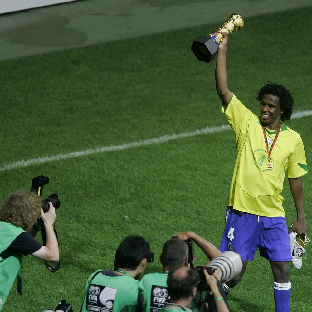 Roque Júnior career