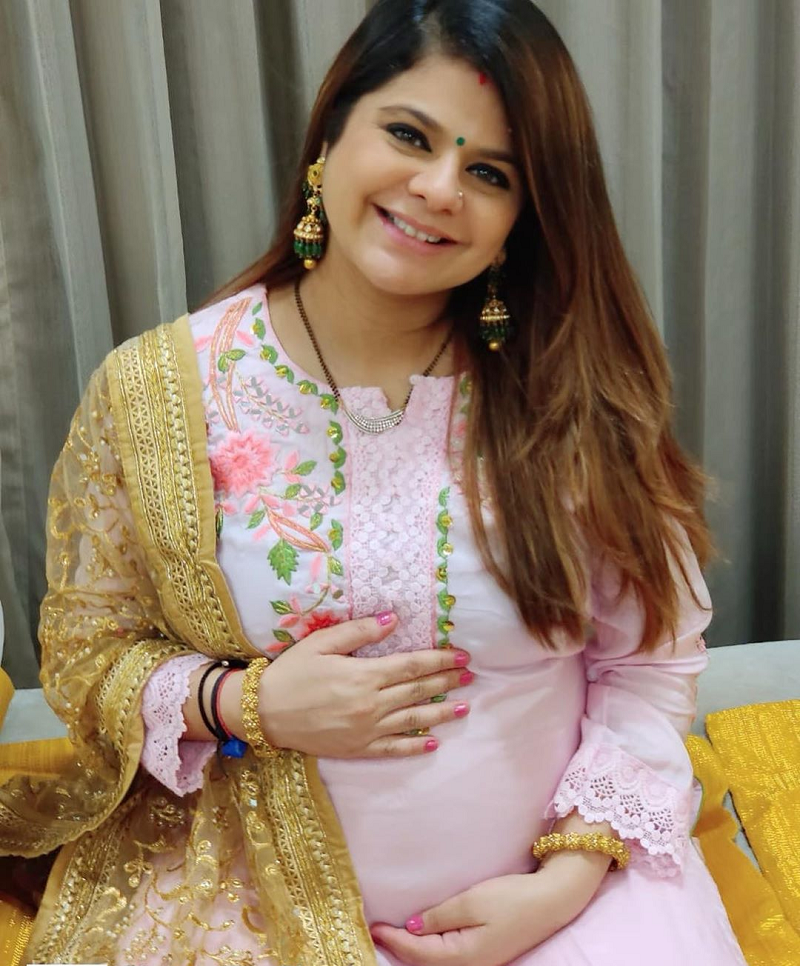 Rucha Gujarathi – Income, Family, Height, Professional Achievements 2 Rucha Gujarathi Height