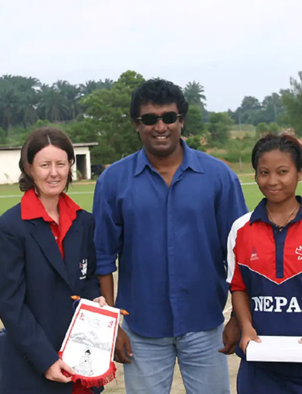Rumesh Ratnayake: Height, Weight, Age, Biography, Husband More 2 Rumesh Ratnayake Height