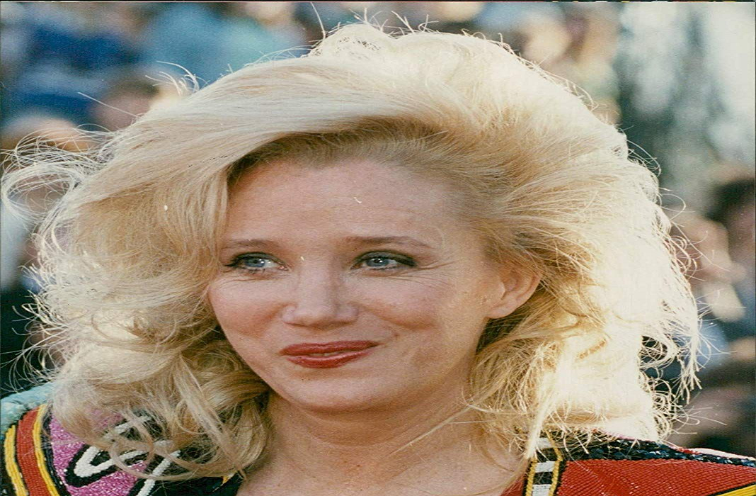 Sally Kirkland: Unveiling Height, Weight, Age, Biography, Husband More 3 Sally Kirkland