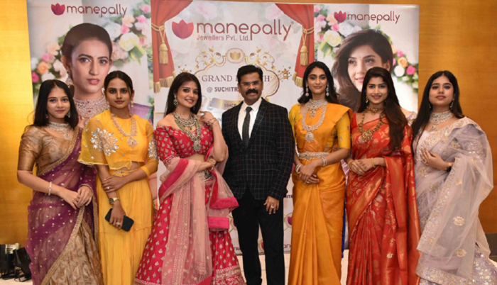 Saloni Aswani Family
