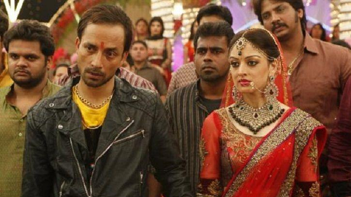 Sandeepa Dhar: Weight, Age, Husband, Biography, Family Facts 2 Sandeepa Dhar Family
