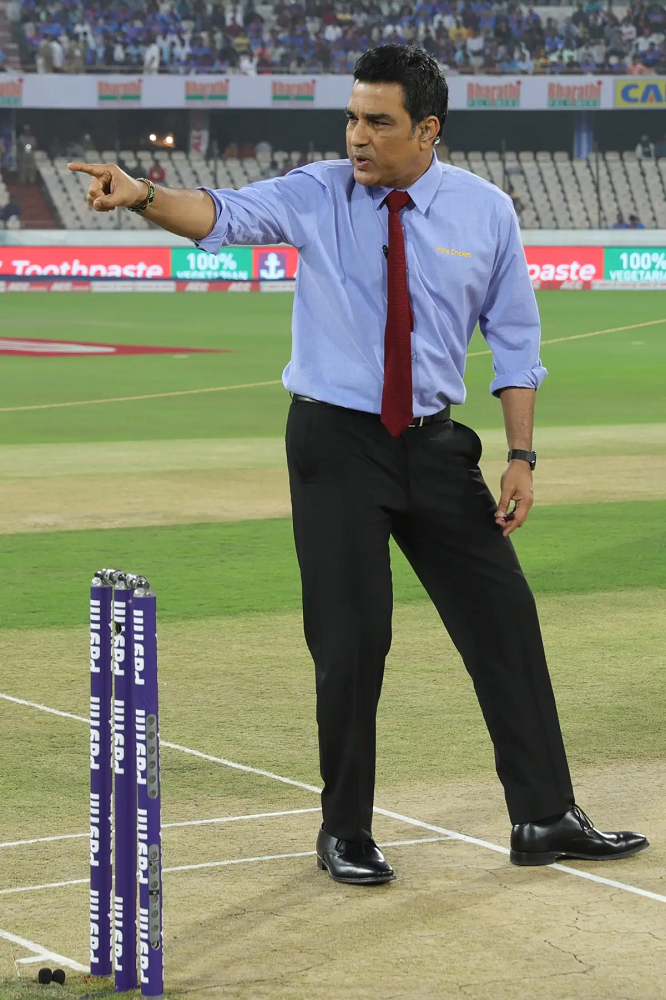 Sanjay Manjrekar Height