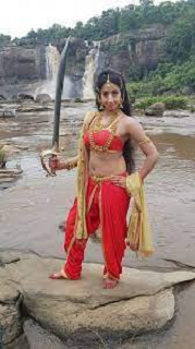Sanjjanaa’s Biography, Age, Height, Wife, Net Worth, Family 2 Sanjjanaa Height