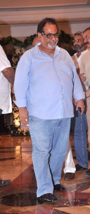 Satish Kaushik Height