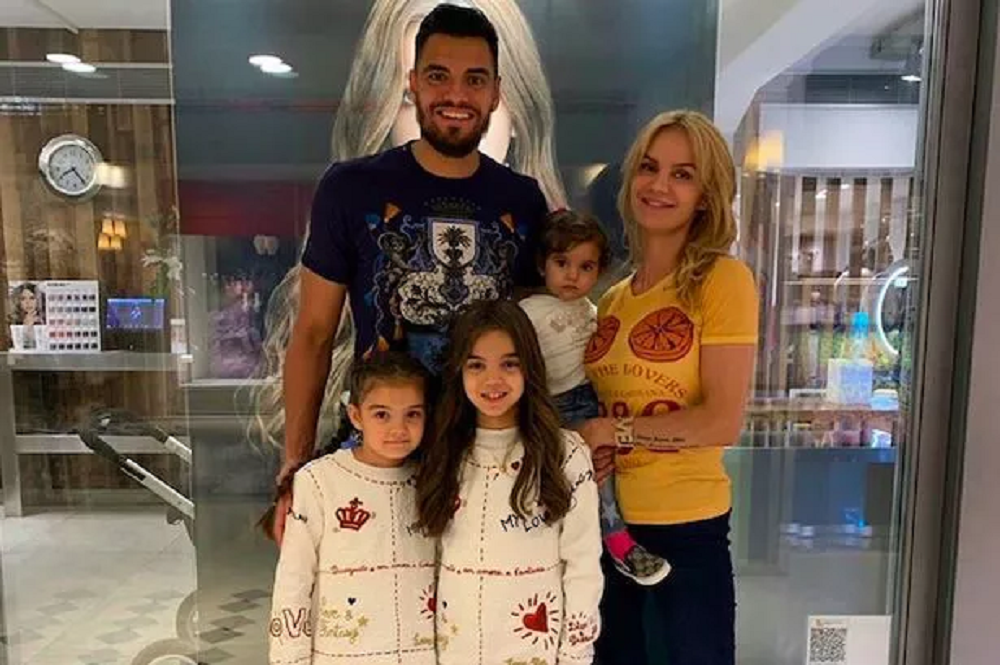 Sergio Romero: Unveiling Height, Weight, Age, Biography, Husband More 3 Sergio Romero Family
