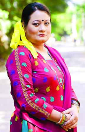 Shabnam Parvin Height