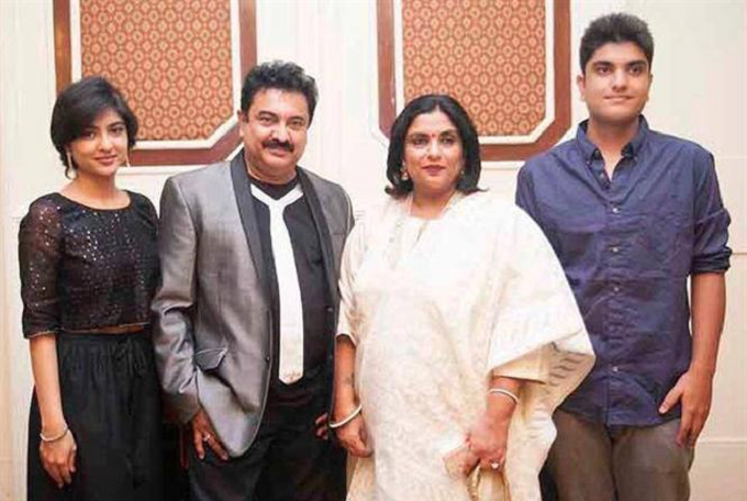 Sripriya Biography, Career, Personal Life, Physical Characteristics 3 Sripriya Family