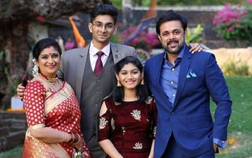 Sumeet Raghavan: Unveiling Height, Weight, Age, Biography, Husband More 3 Sumeet Raghavan Family