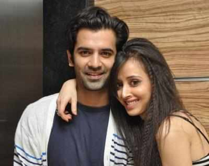 Suzanna Mukherjee Height, Weight, Age, Biography, Husband More 3 Suzanna Mukherjee Family