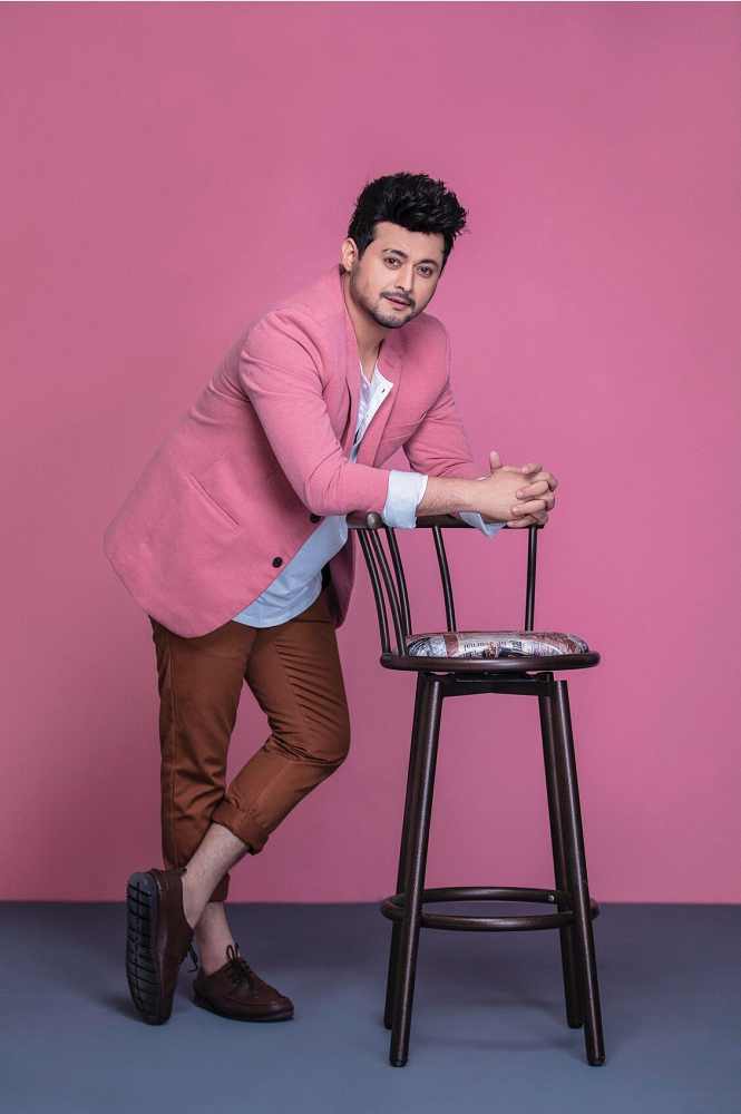 Swapnil Joshi: Weight, Age, Husband, Biography, Family Facts 2 Swapnil Joshi Height