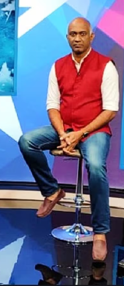 Vijay Bharadwaj Height