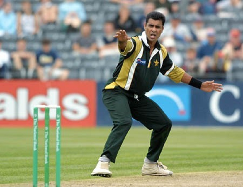 Waqar Younis Height