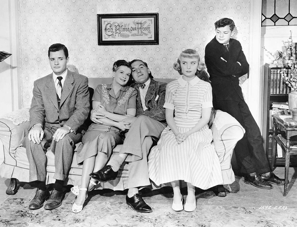 William Bendix World: Revealing Weight, Age, Husband, Biography, Family Facts 3 William Bendix Family