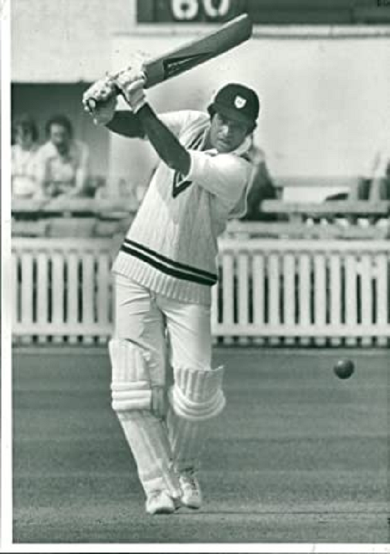 Younis Ahmed Height, Weight, Age, Biography, Husband More 2 Younis Ahmed Height