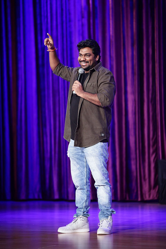 Zakir Khan: The Story Behind The Height, Weight, Age, Career, And Success 2 Zakir Khan Height