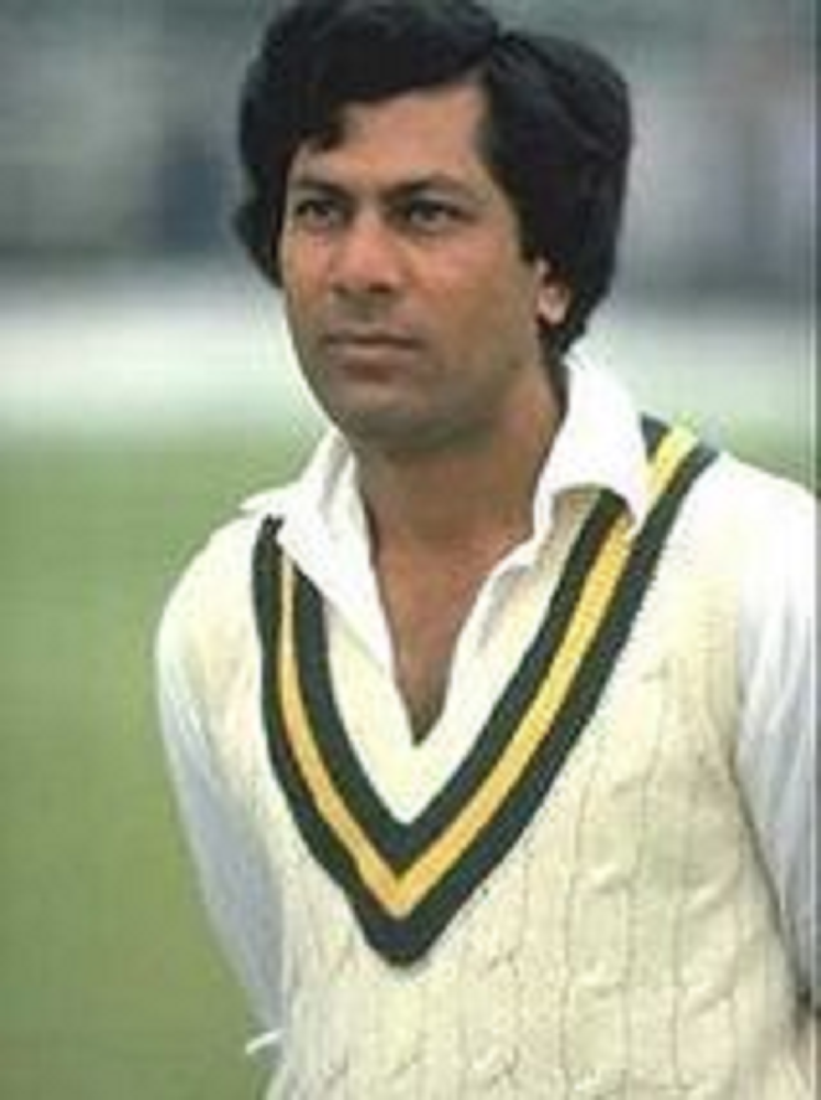 zaheer abbas Height