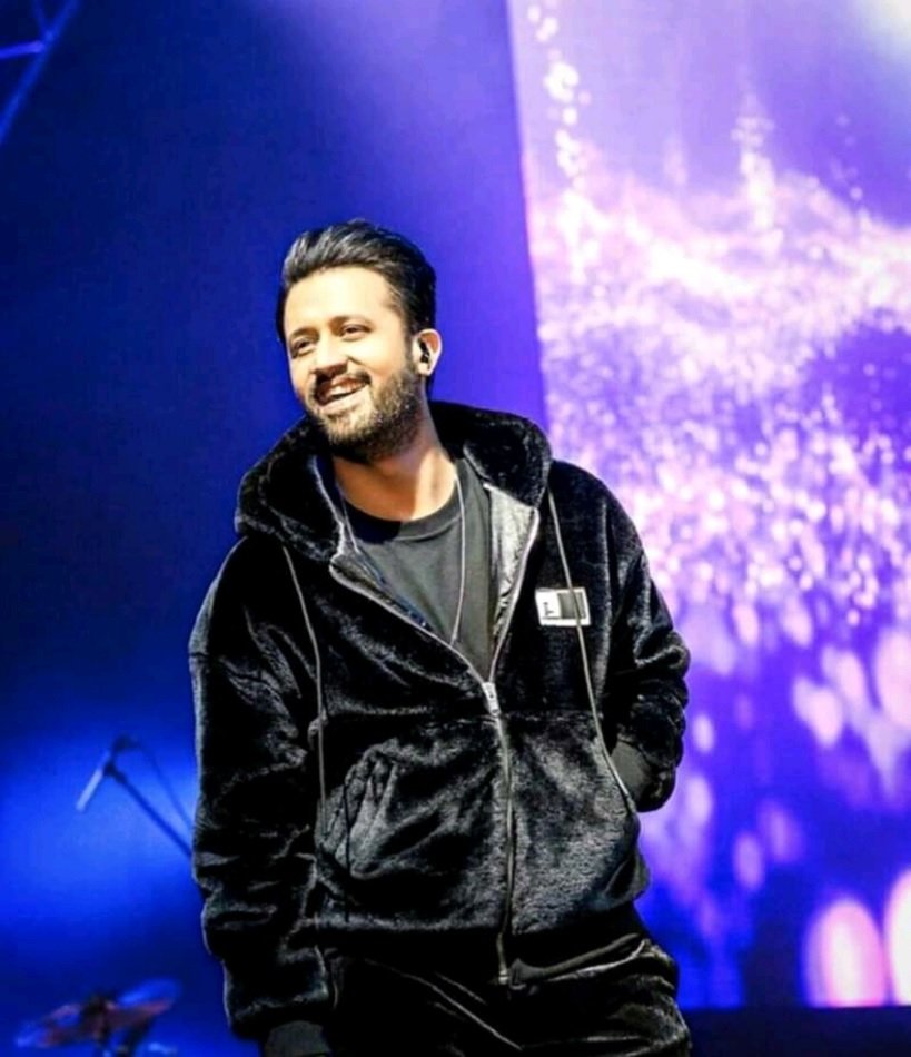 Top 10 Most Popular Hindi Singers: Age, Height, Weight and Biography 5 Atif Aslam