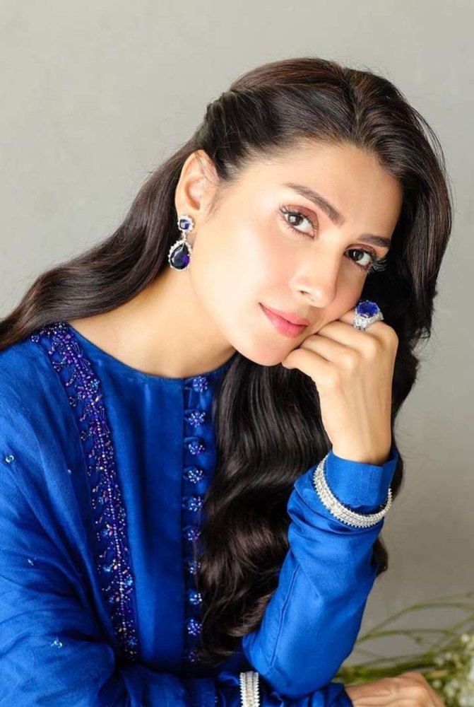 Ayeza Khan