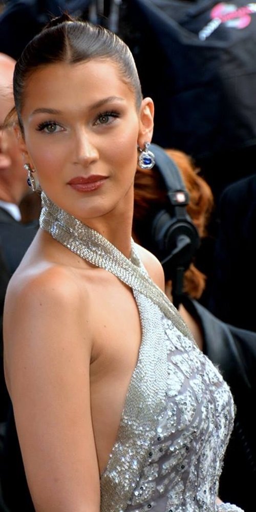 Top 10 Most Popular Hollywood Models: Age, Height, Weight and Biography 6 Bella Hadid